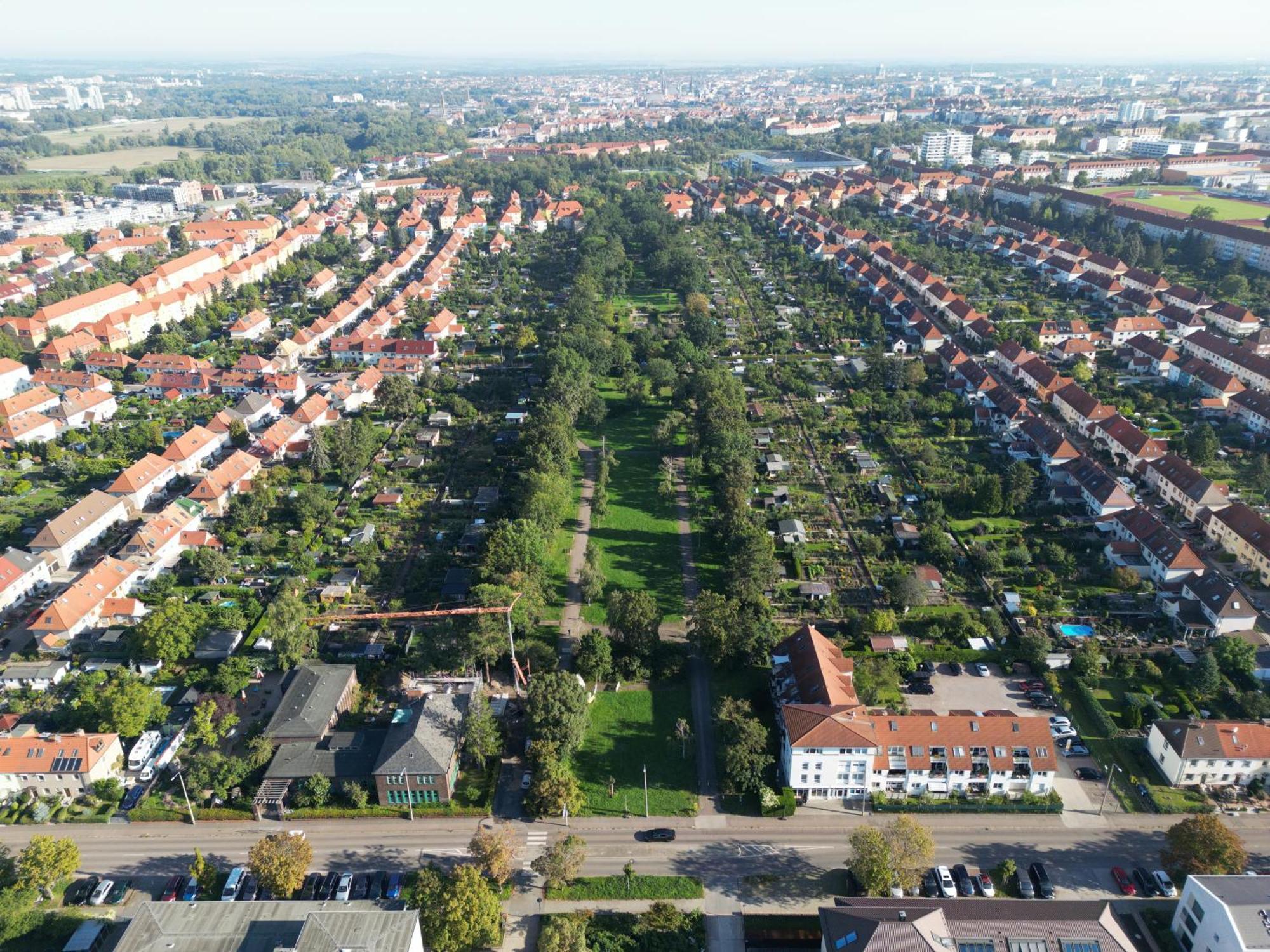Fewo Am Park - 4P, Boxspringbett, Balkon, Smarttv, Gesundbrunnen, Familienfreundlich Halle  Exteriér fotografie